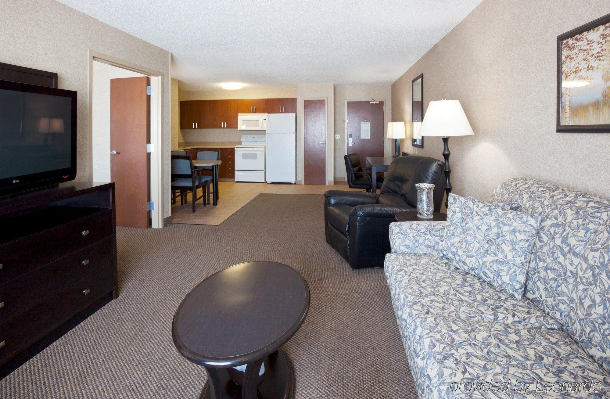 Holiday Inn Express Hotel & Suites Grand Forks By Ihg Zimmer foto