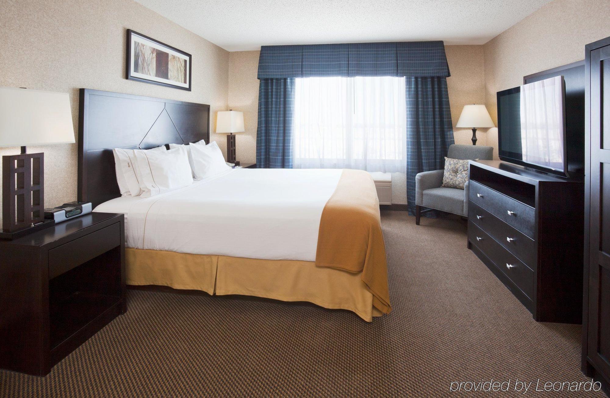 Holiday Inn Express Hotel & Suites Grand Forks By Ihg Zimmer foto