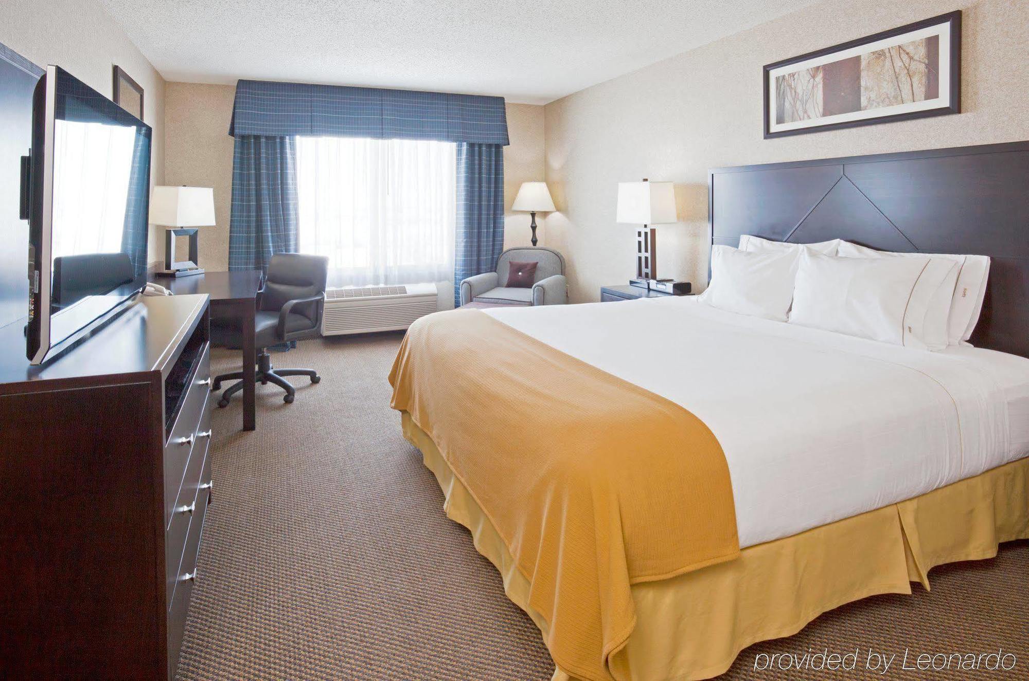 Holiday Inn Express Hotel & Suites Grand Forks By Ihg Zimmer foto